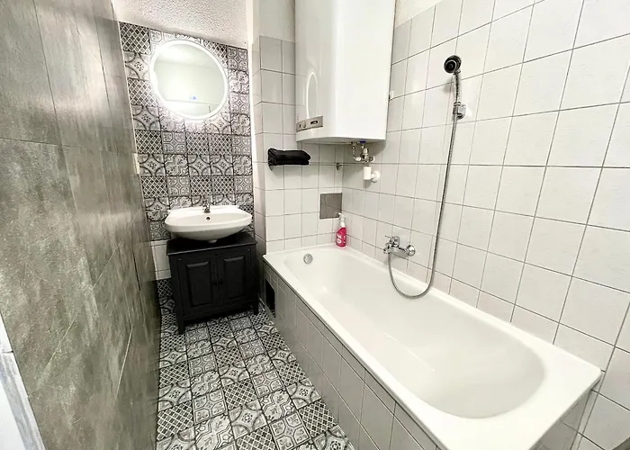 Elegante In Der Barockstadt Schaerding