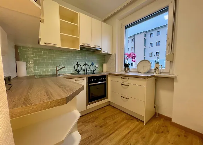 Elegante In Der Barockstadt Schaerding